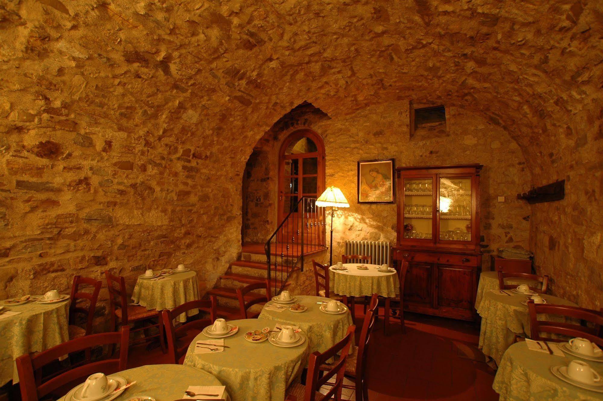 Albergo Il Colombaio Castellina in Chianti Dış mekan fotoğraf